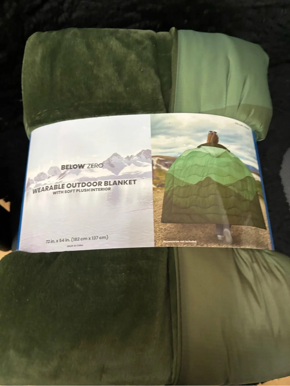 NEW GREEN  Hooded Football stadium blanket